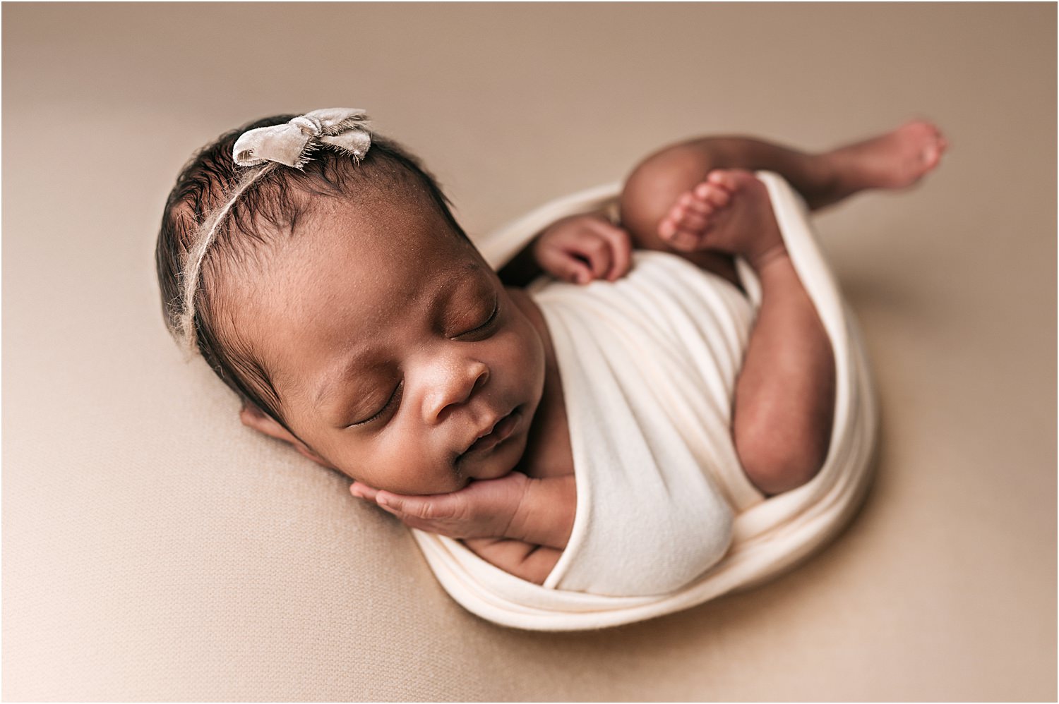 What’s the Right Age for a Newborn Session? | Kru