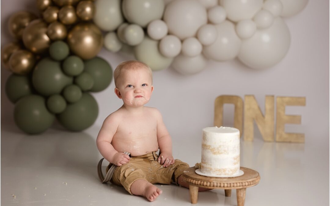 Earthy Greens and Gold Cake Smash | Kayden