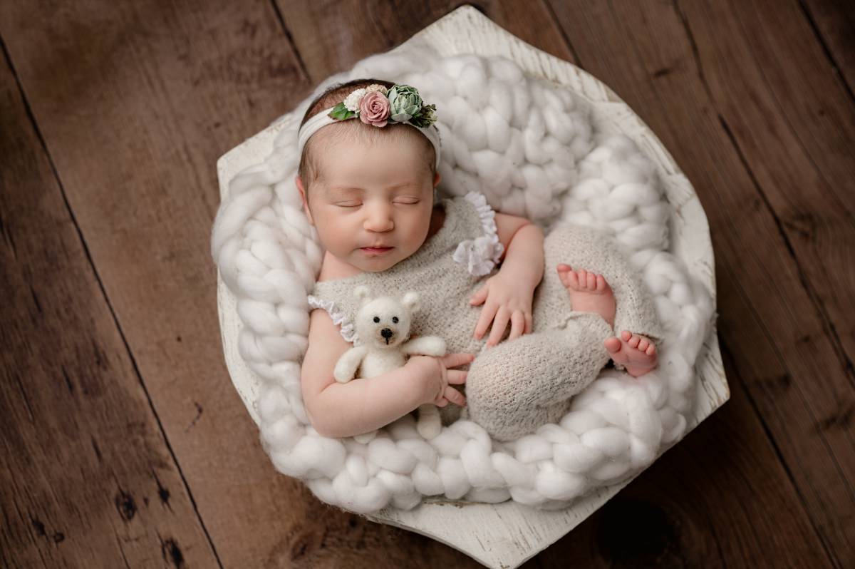 Auburn Hills Newborn Photographer | Gianna